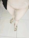 海角社區色女老鼠舔貓咪勾引哥哥亂倫 趁爸媽還沒下班，在沙發上無套強奸哥哥肏死這條小公狗