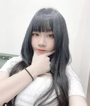 《台灣情侶泄密》冒充舞蹈老師讓聲音很嗲的嫩妹 掰開鮑魚看看是否處女