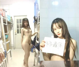 終極反差露臉女神！少爺【周鑫哥哥】重金定製，考研美女待舍友全走後私拍，全裸自摸模仿被肏滿嘴各種騷話聽的熱血沸騰