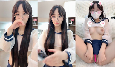 【精品粉寶寶】極品高顏值眼鏡嫩妹透明水手服